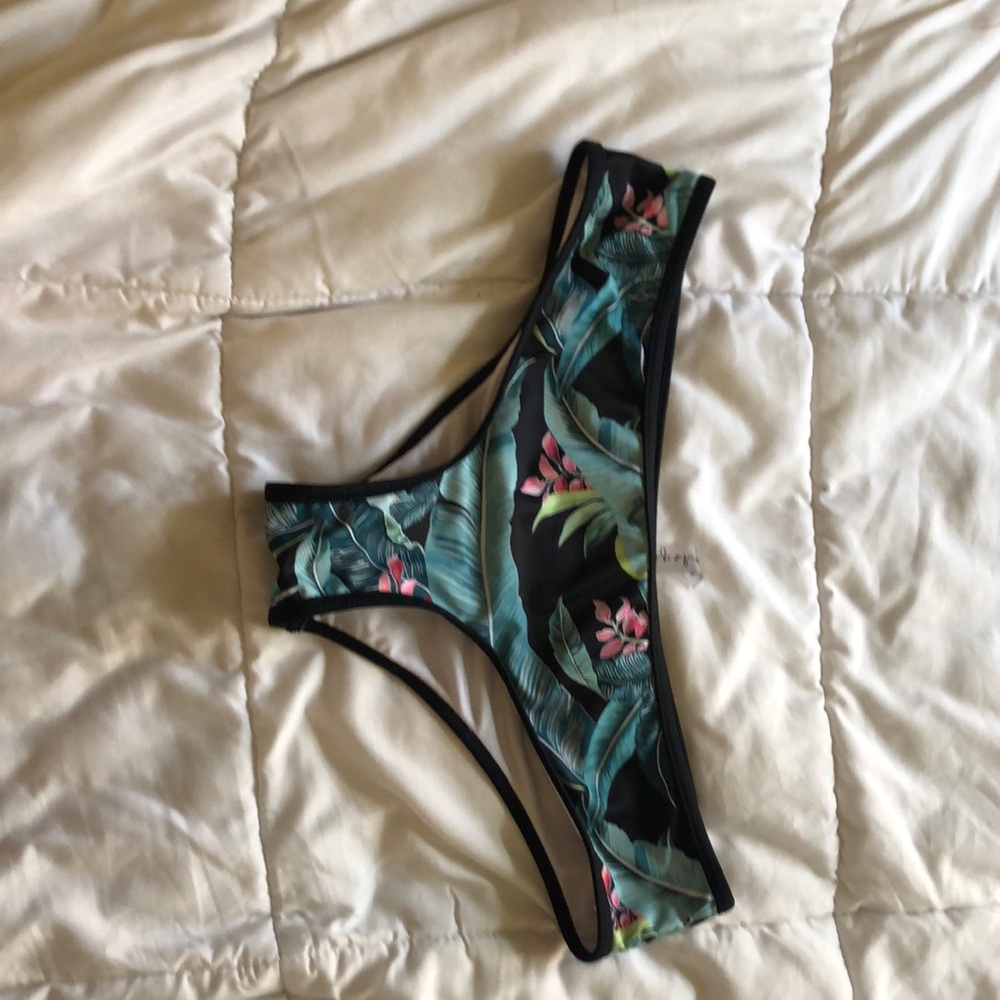 Floral swimsuit bottoms